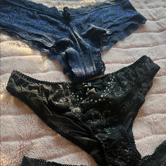 Victoria’s Secret L panty bundle NWT - Picture 2 of 13